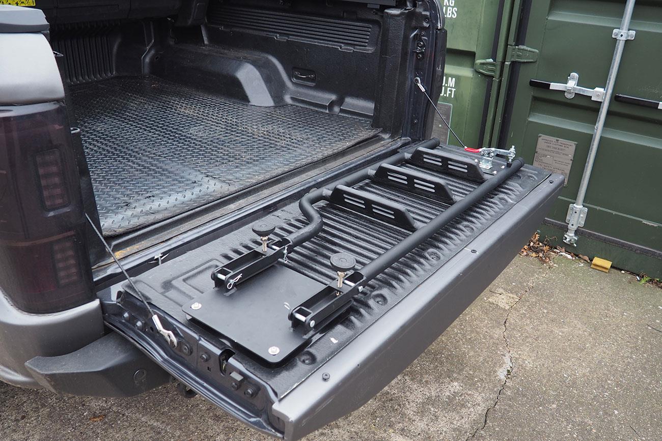EasyStep - Pickup Truck Tailgate Ladder - Eagle 4x4