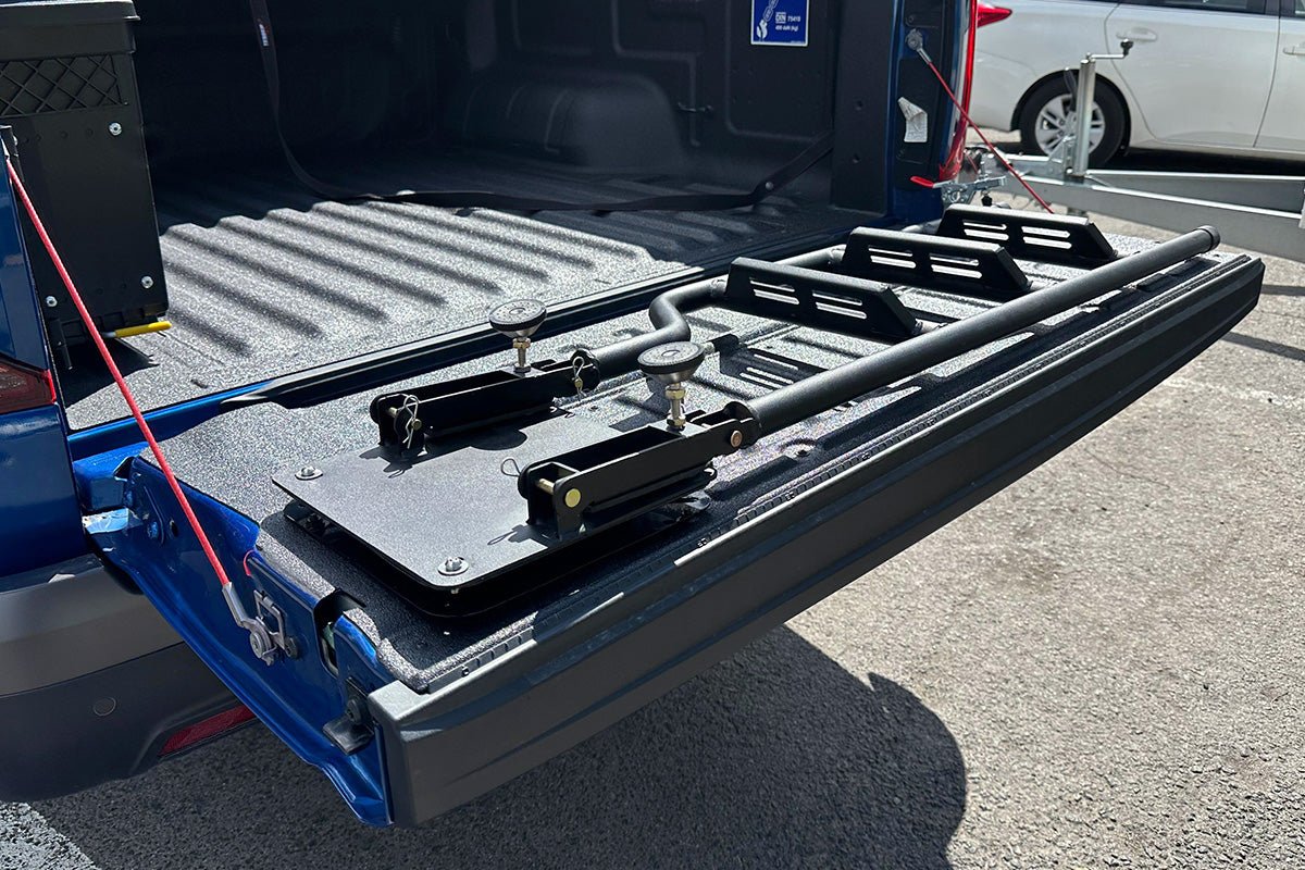 EasyStep - Pickup Truck Tailgate Ladder - Eagle 4x4