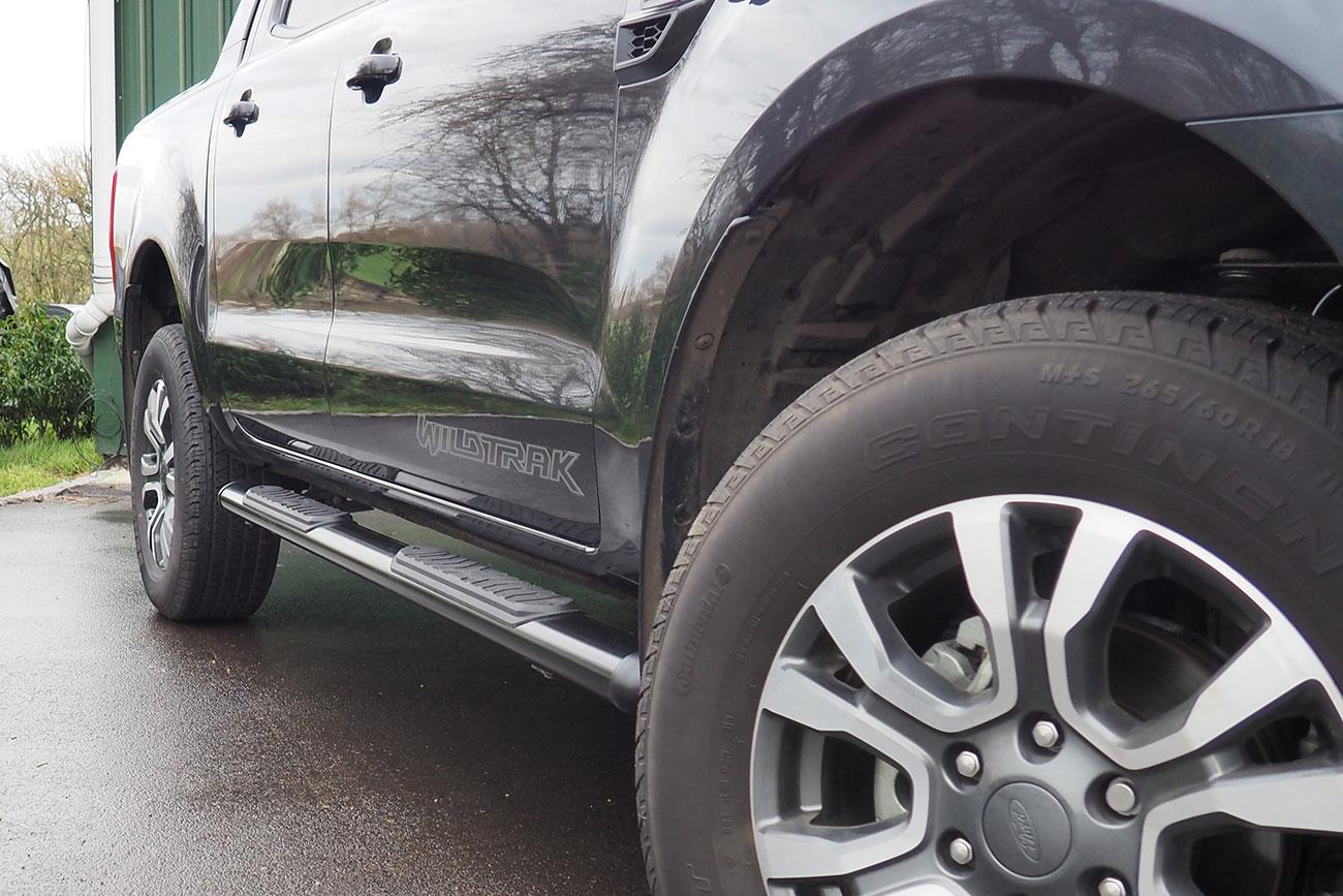 Fiat FullBack SpeedWay Oval Side Steps Black - Eagle 4x4