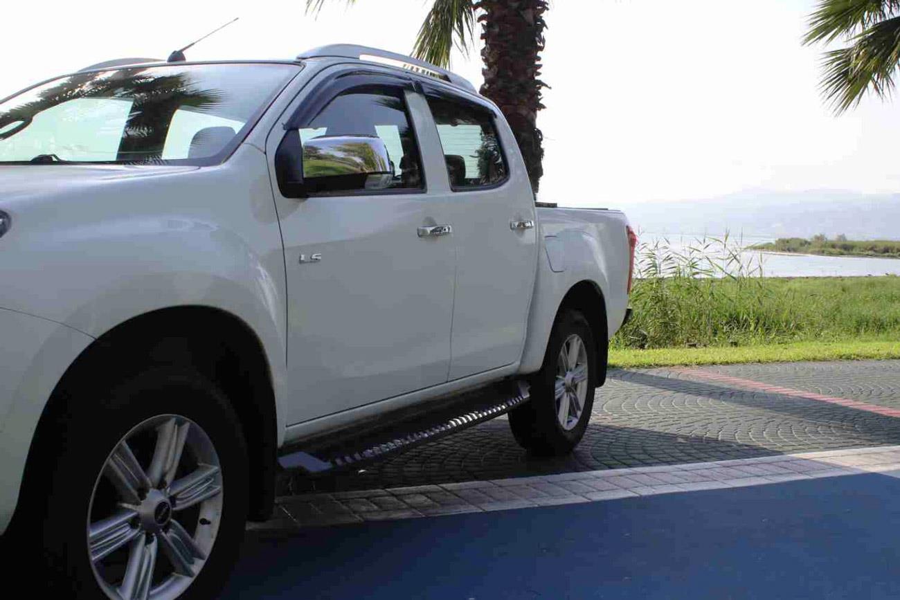 Isuzu D - Max FALCON V1 Side Steps - Eagle 4x4