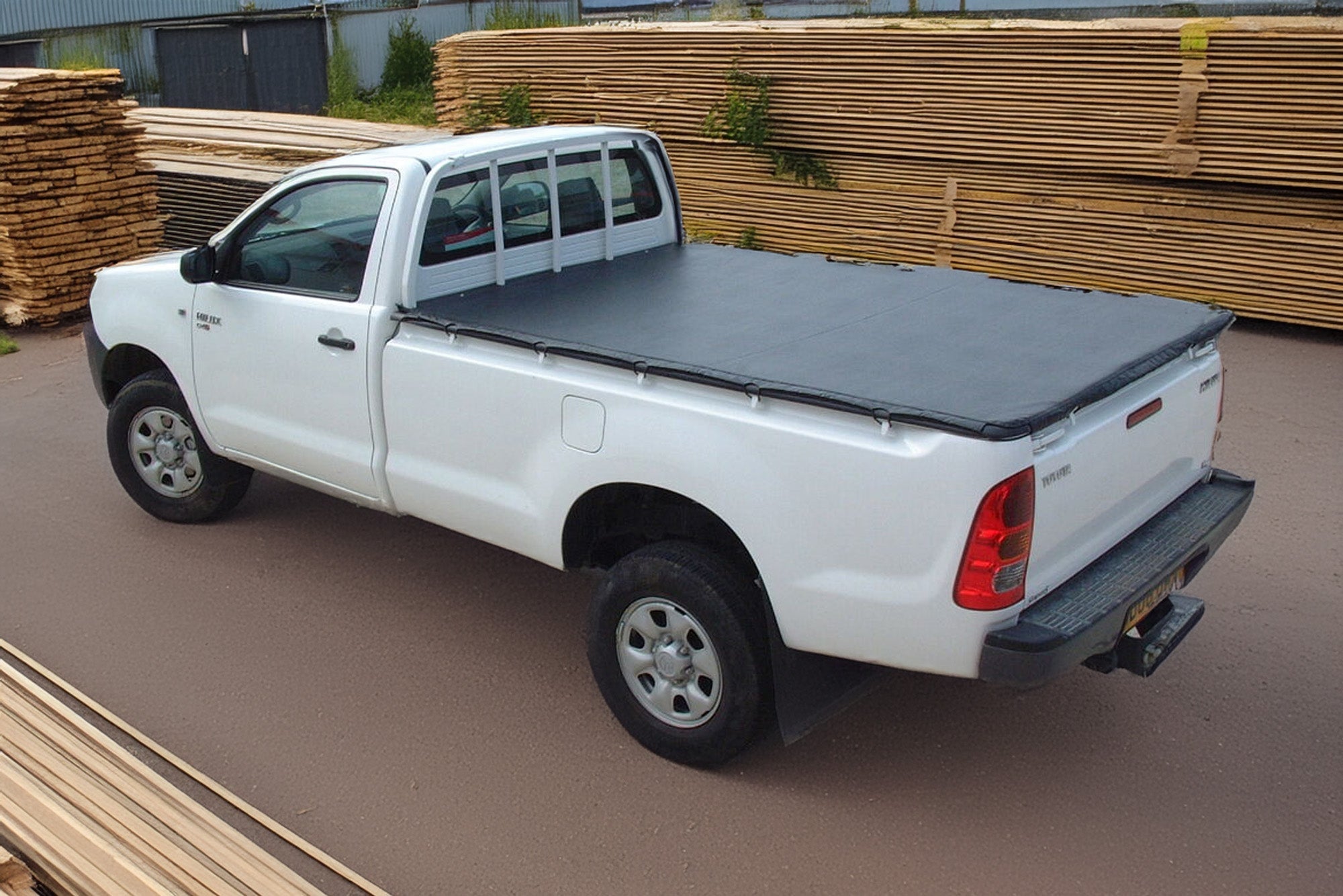 Isuzu D - Max Single Cab Soft Bungee Tonneau Cover 2021+ - Eagle 4x4