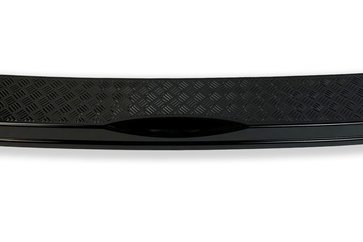 Land Rover Defender 2020+ Rear Bumper Cover Trim - Eagle 4x4