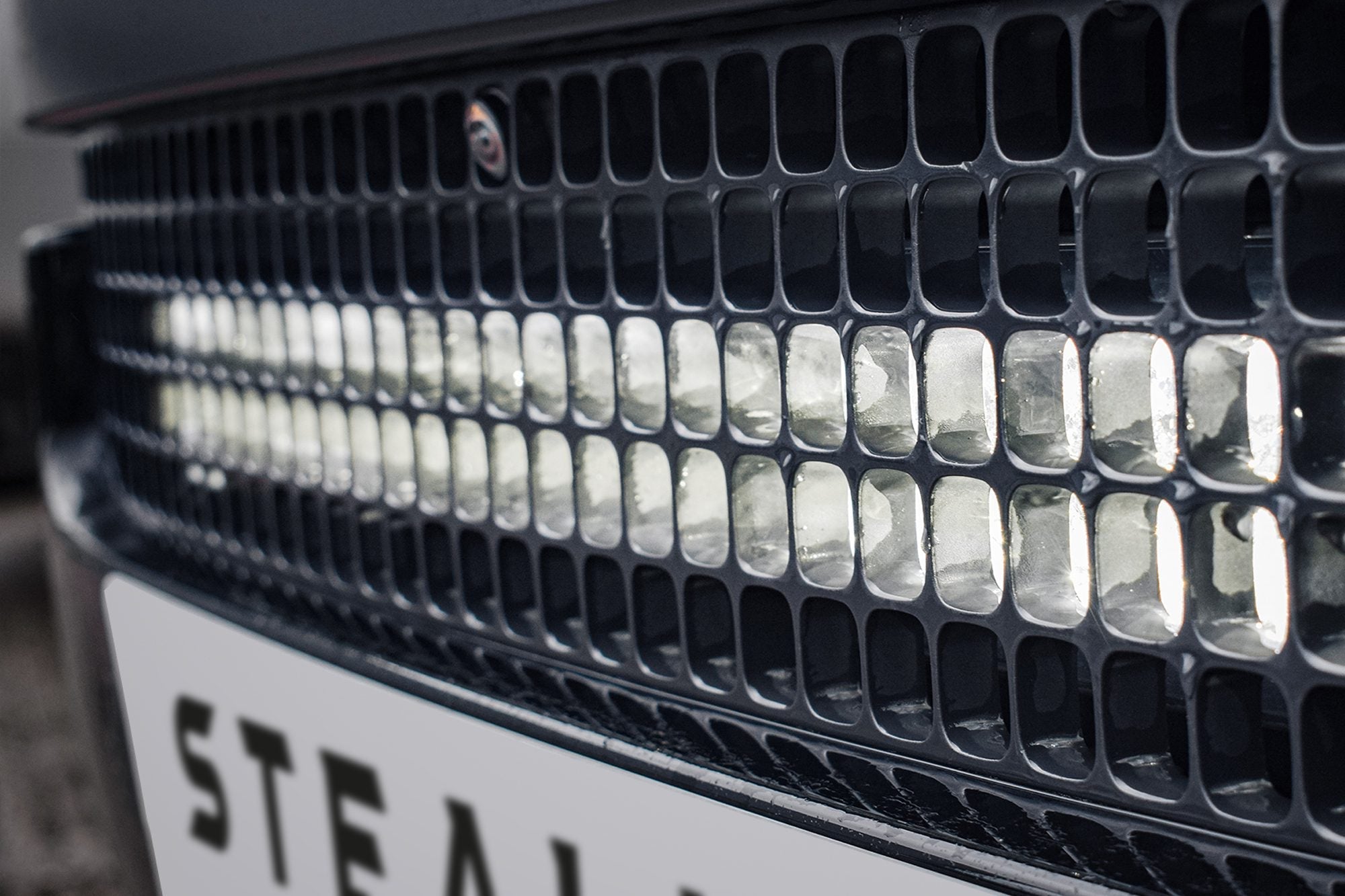 Land Rover Defender L663 2020+ Spyder Stealth 21 - inch Luminous LED Integration Grille Kit - Eagle 4x4