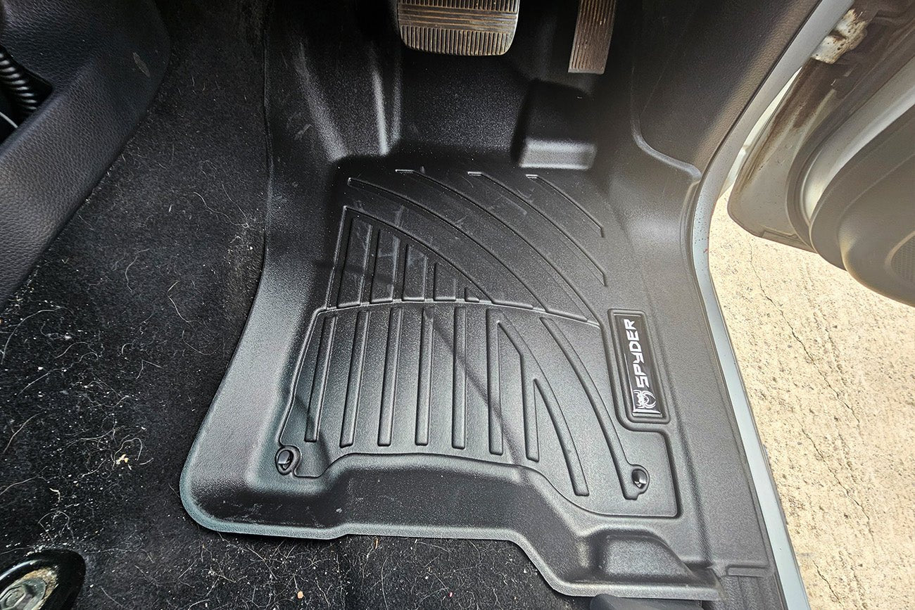 Nissan Navara NP300 2015 - 2022 Spyder Floor Mats - Full Set - Eagle 4x4