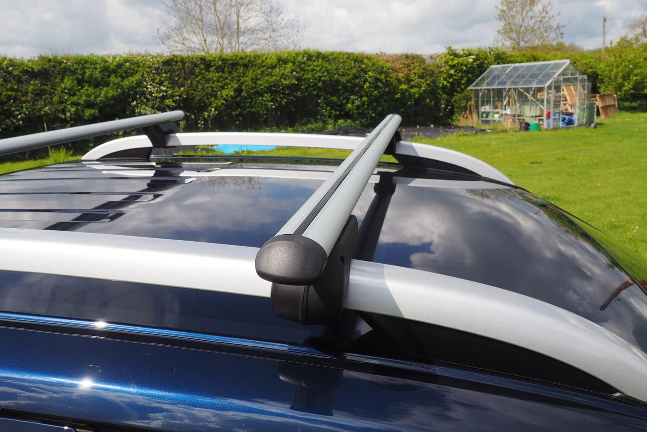 Nissan Navara NP300 Eagle4x4 Locking Cross Bars - Fits Onto Existing Factory Fitted Roof Rails - Eagle 4x4