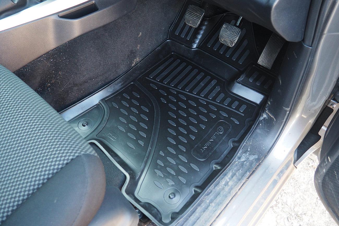 Nissan Navara NP300 Tailored Fit TPE Rubber Floor Mats - Eagle 4x4