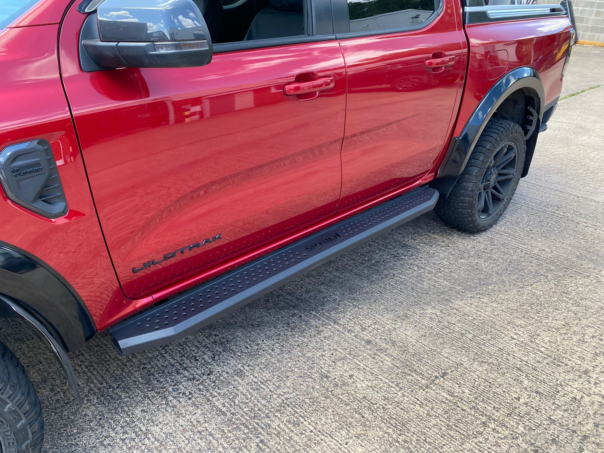 Toyota Hilux 2016+ Alpine Spyder F2 Side Steps - Eagle 4x4
