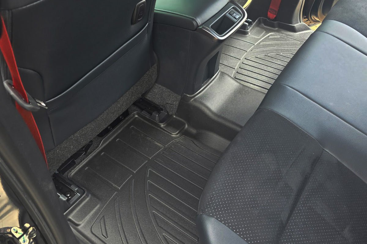 Toyota Hilux 2021+ Spyder Floor Mats - Full Set - Eagle 4x4