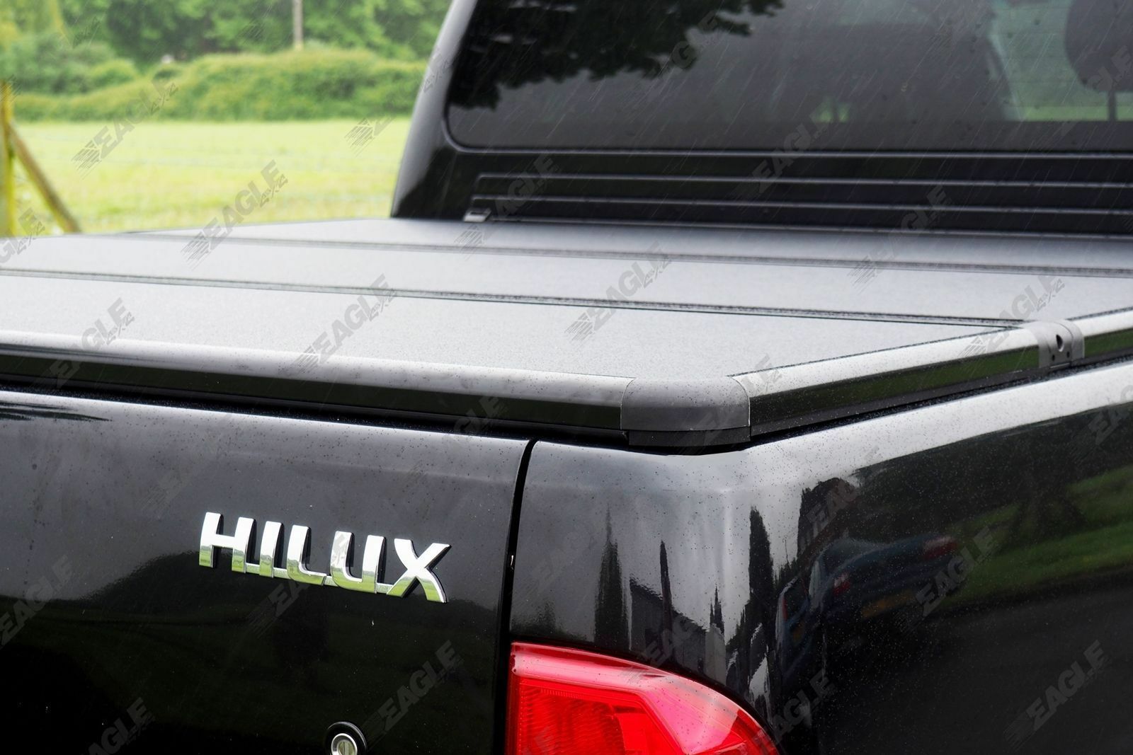Toyota Hilux Eagle1 Hard Tri Fold Tonneau Cover - Eagle 4x4