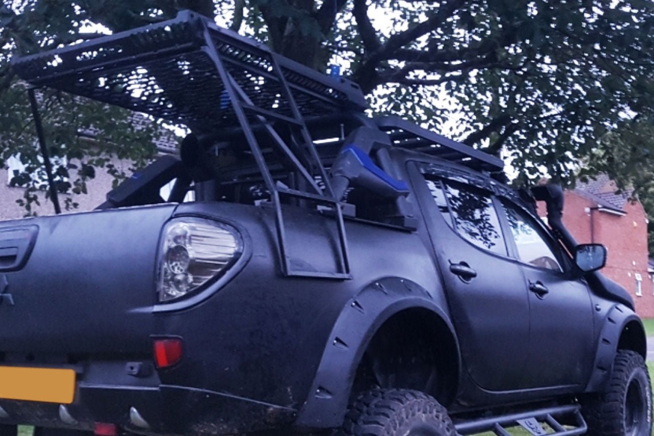 Toyota Hilux F1 Style Roll Bar - Black - Fits with Tonneaus - Matt Black - Eagle 4x4
