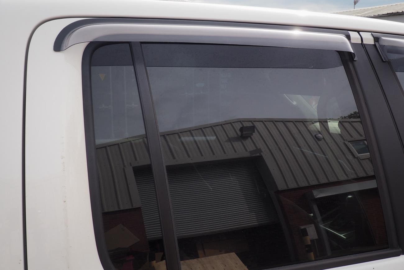 VW Amarok EGR Bonnet Guard and Light Smoke Wind Deflector Bundle - Eagle 4x4