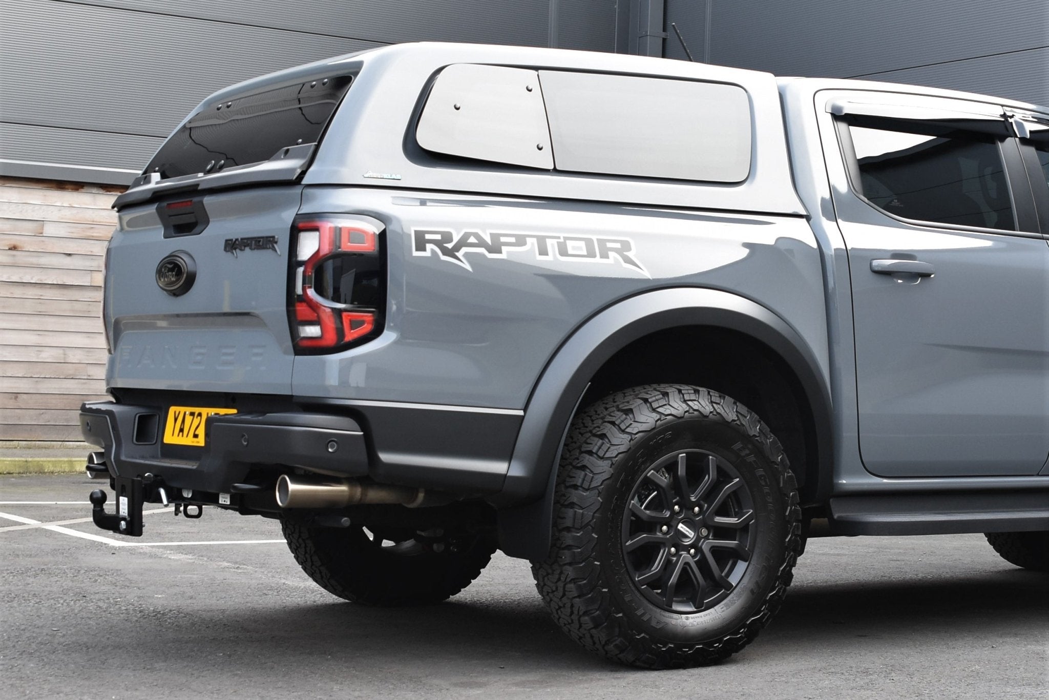 Ford Ranger 2023+ AeroKlas Leisure Hardtop - Pop - Out Windows - Eagle 4x4