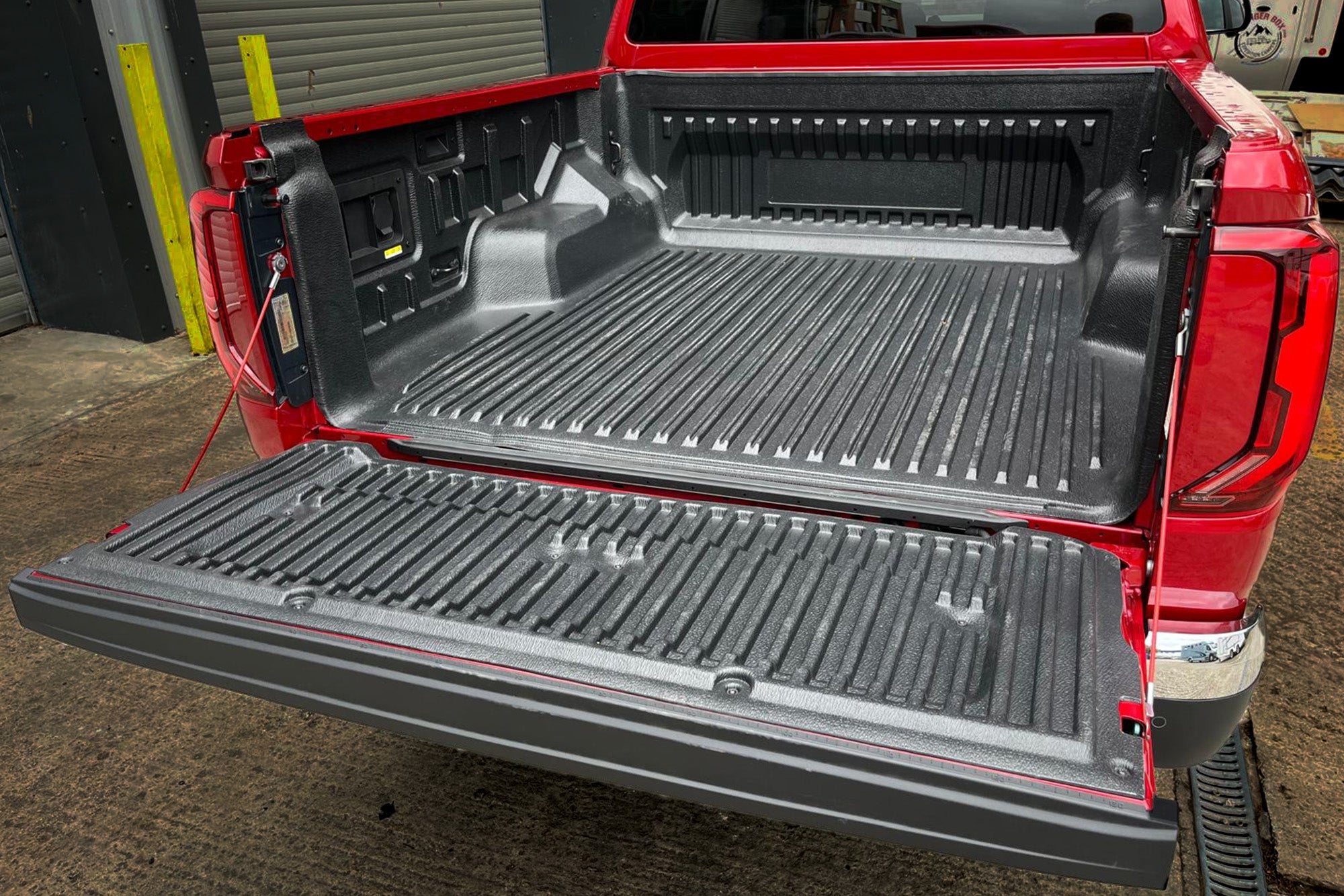 Ford Ranger 2023+ Load Bed Liner - Under Rail - Eagle 4x4