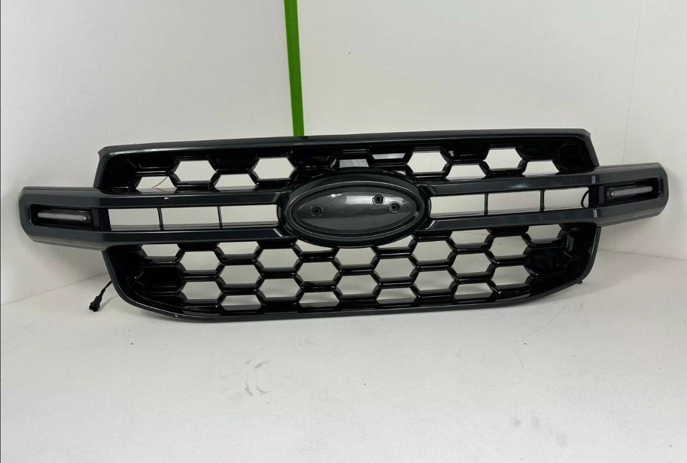 Ford Ranger 2023+ Replacement Grille with Short LED Lights - Eagle 4x4