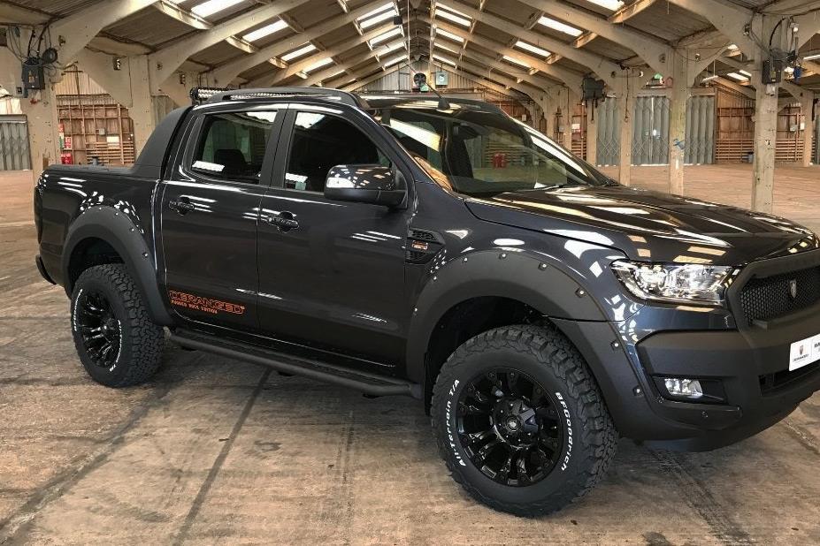 Ford Ranger T6 BLACK SIDE BARS / SIDE STEPS - RUGGED B2 Wildtrak - XLT - Limited - Eagle 4x4