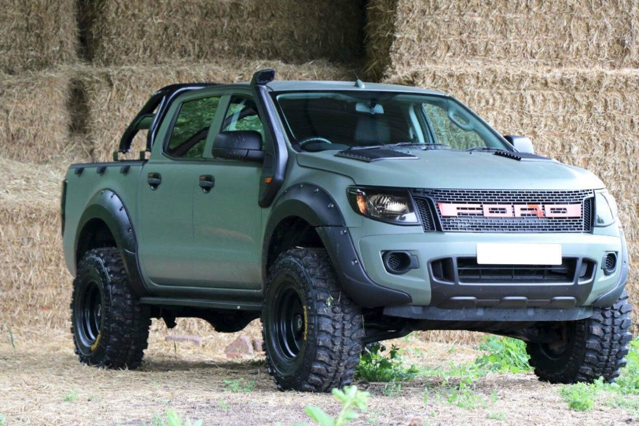 Ford Ranger T6 Pair of Black Bonnet Scoops Small - Eagle 4x4