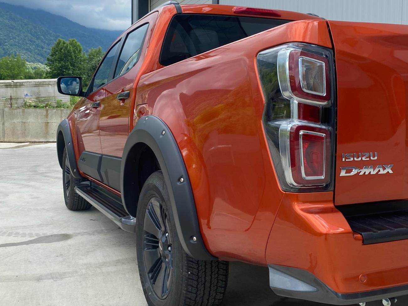 Isuzu D - Max 2021+ Rocky Fender Flares - Wheel Arch Extensions - Eagle 4x4