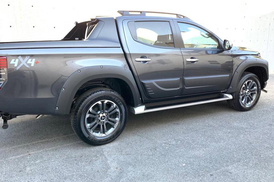 Mitsubishi L200 Series 6 2019+ Fender Flares Whhel Arch Extensions - Rocky Style - Eagle 4x4