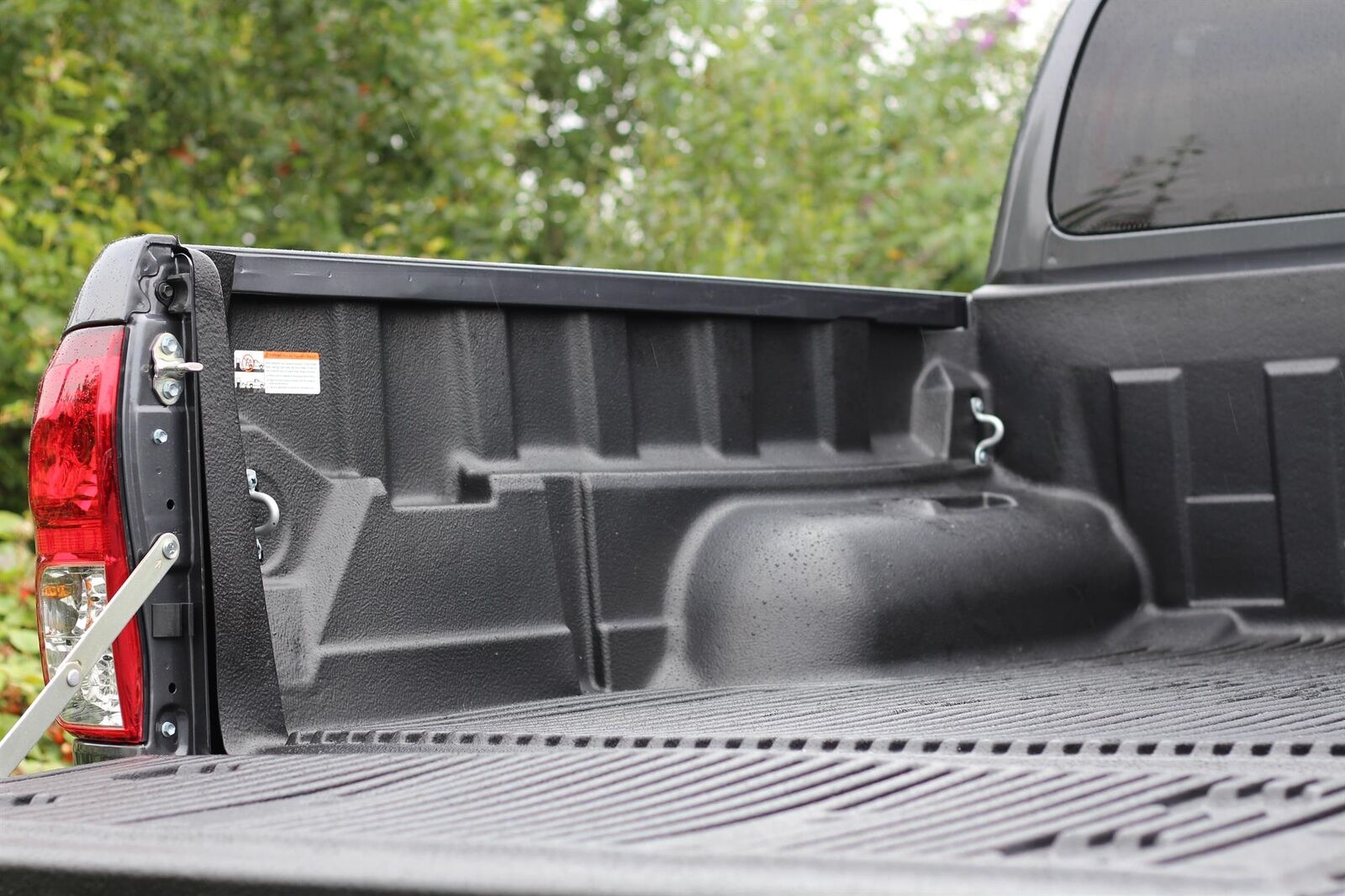 NEW TOYOTA HILUX LOAD BED LINER UNDER RAIL DOUBLE CAB 16 - Eagle 4x4