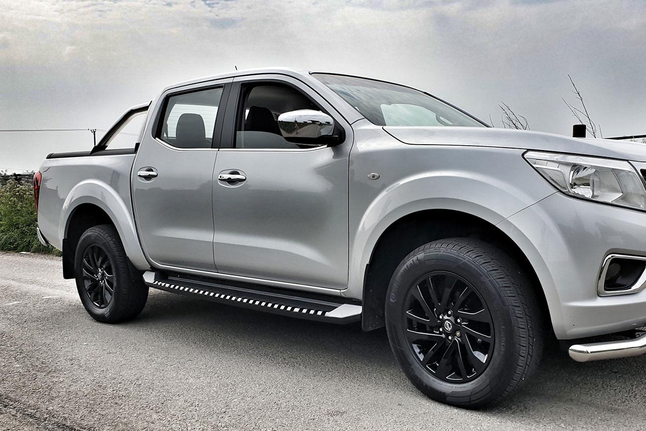 Nissan Navara NP300 FALCON V1 Side Steps - Eagle 4x4
