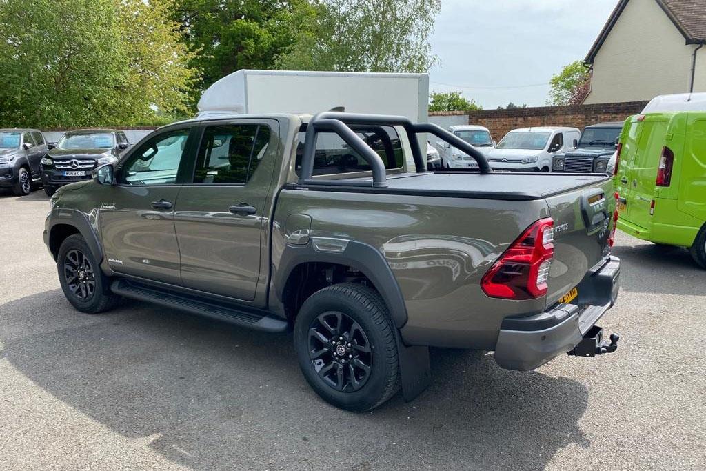 Toyota Hilux 15+ EGR RollTrac BLACK Roll Bar - Eagle 4x4
