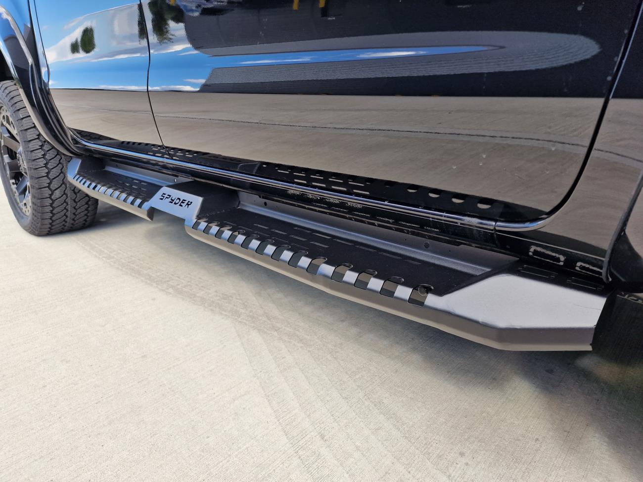 Toyota Hilux 2016+ Spyder - X Side Steps - Eagle 4x4
