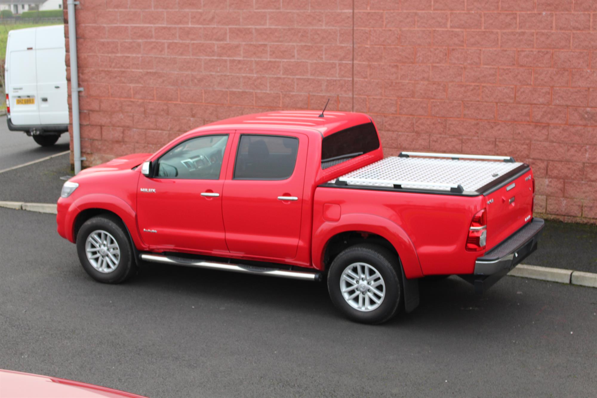 Toyota Hilux Eagle1 Aluminium Chequered Plate Tonneau Cover - Eagle 4x4