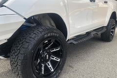 Toyota Hilux SPYDER V2 Side Side Steps 2016+ - Eagle 4x4