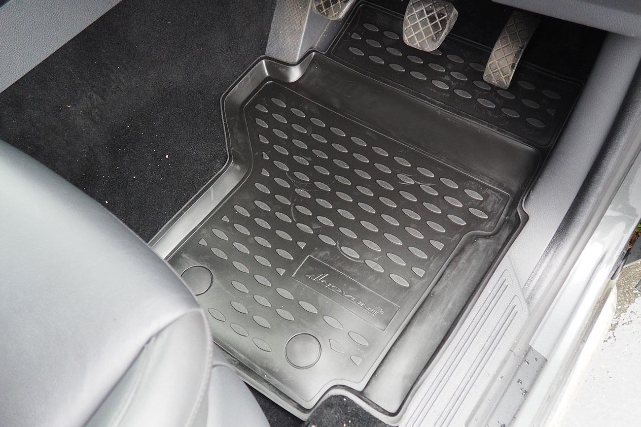 VW Amarok Rubber Floor Mats - V6 2017+ Set of 4 - Eagle 4x4